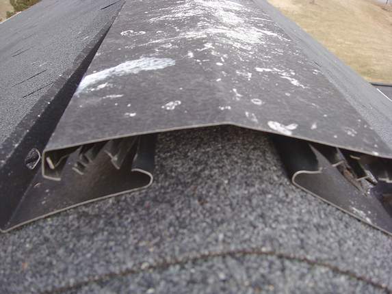 Big leak metal ridge vent
